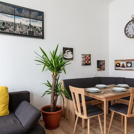 Sunny Renovated Apartment Close To Downtown ウィーン エクステリア 写真