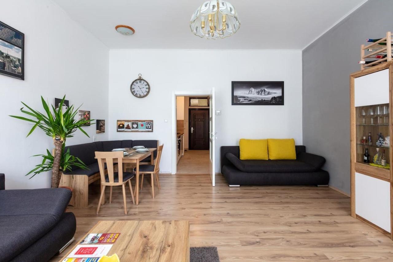 Sunny Renovated Apartment Close To Downtown ウィーン エクステリア 写真