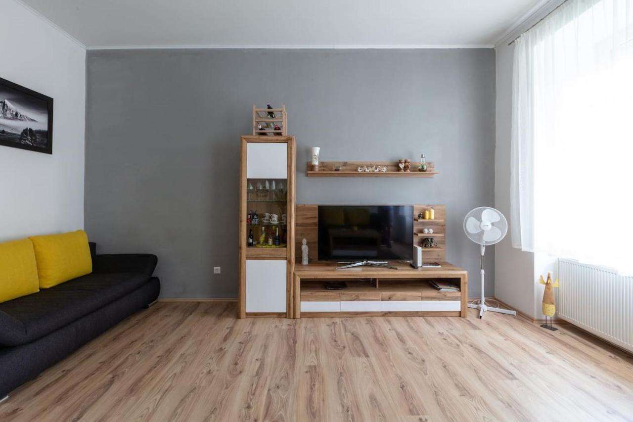 Sunny Renovated Apartment Close To Downtown ウィーン エクステリア 写真