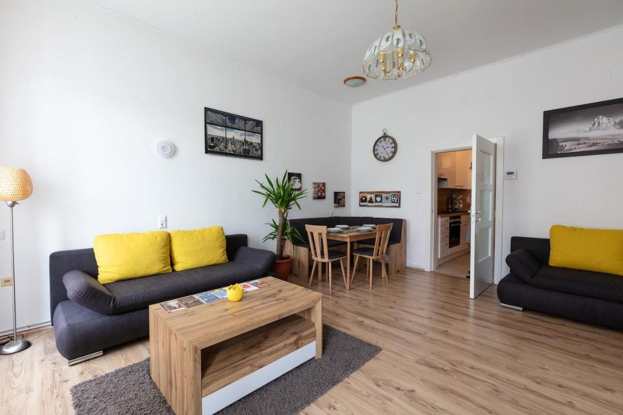 Sunny Renovated Apartment Close To Downtown ウィーン エクステリア 写真